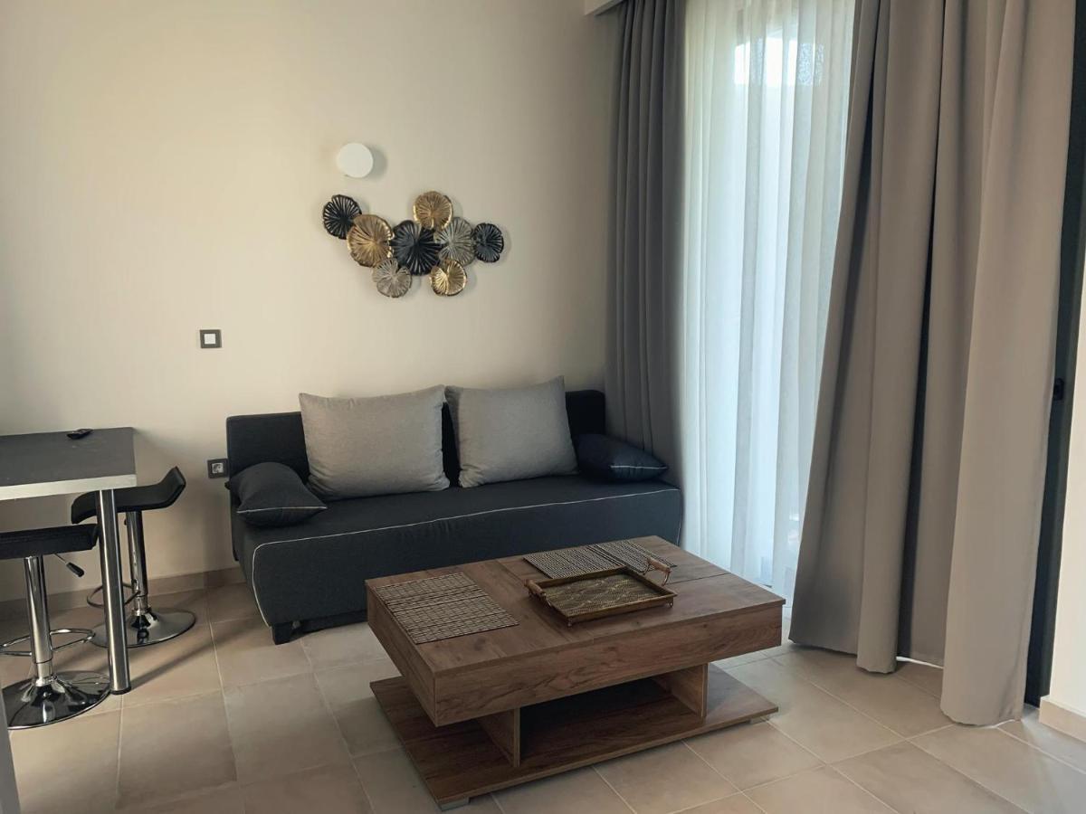 King Crimson Luxury Apartments Marathokefala Экстерьер фото