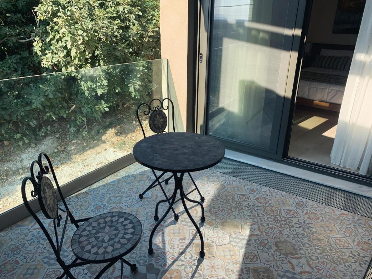 King Crimson Luxury Apartments Marathokefala Экстерьер фото